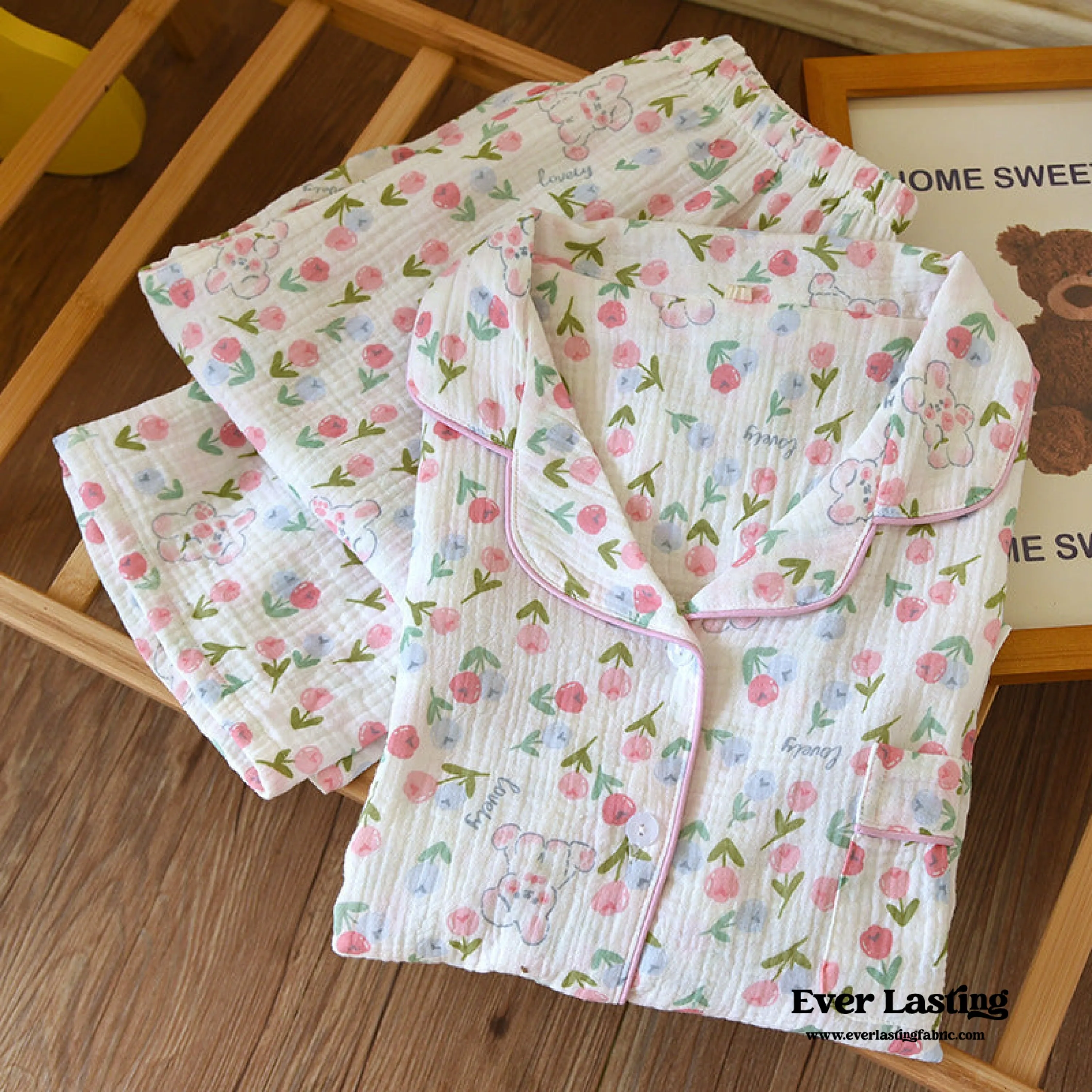 Floral Garden Short Sleeves and Pants Cotton Pajama Set / White