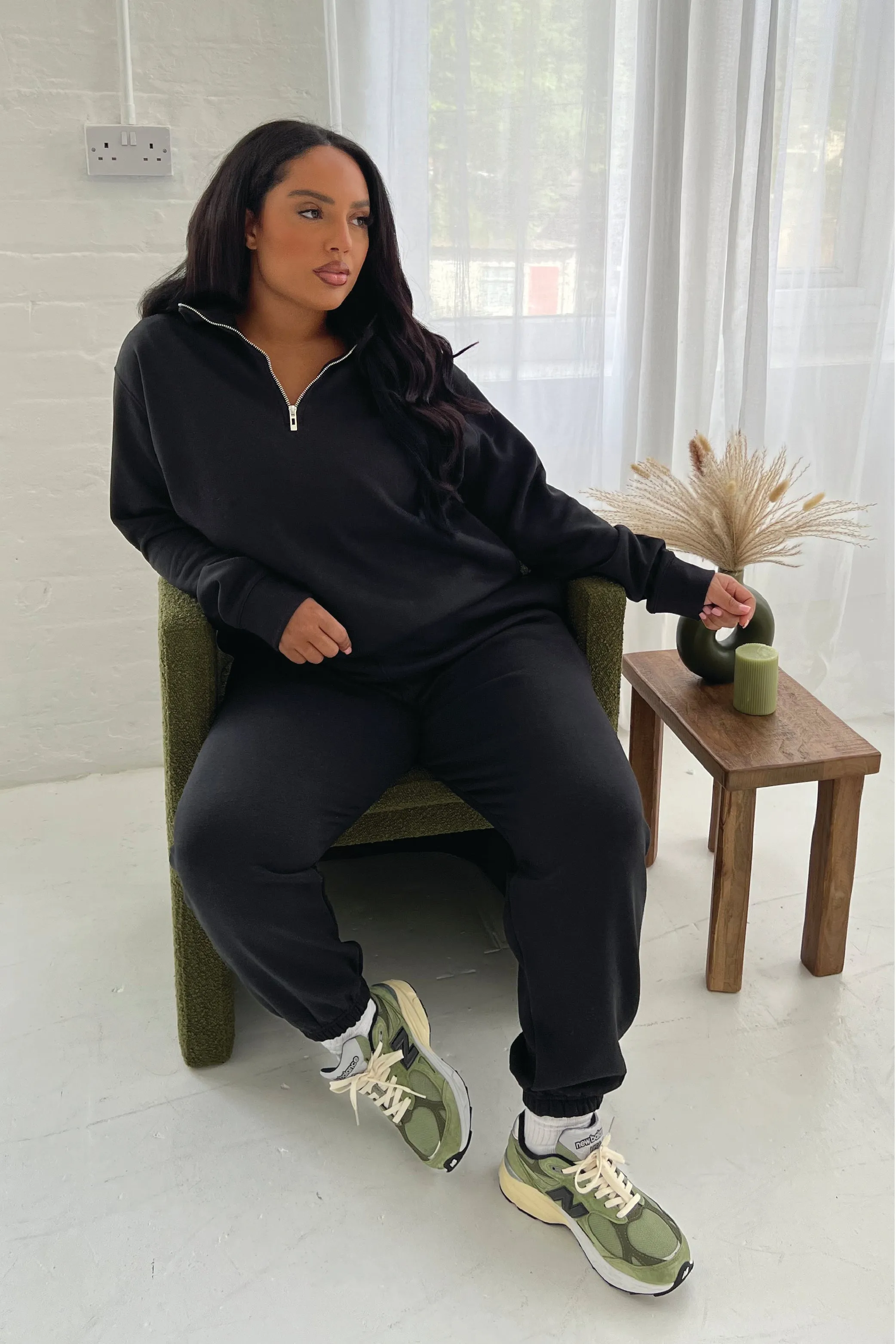 Glamify CURVE premium essential black black 3/4 zip sweatshirt
