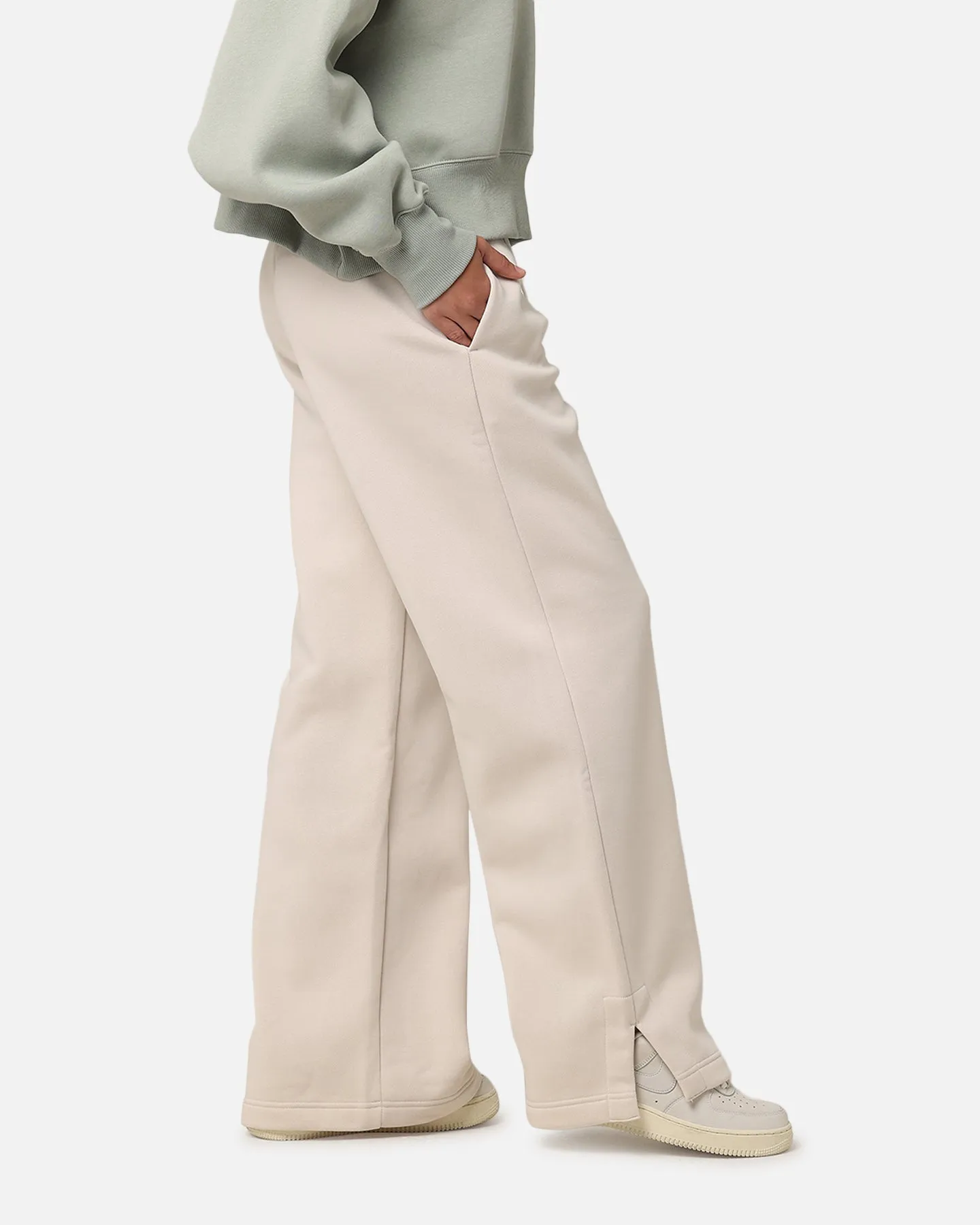 Nike Women's Sportswear Pheonix Fleece Wide Leg Logo Pants Light Orewood Brown