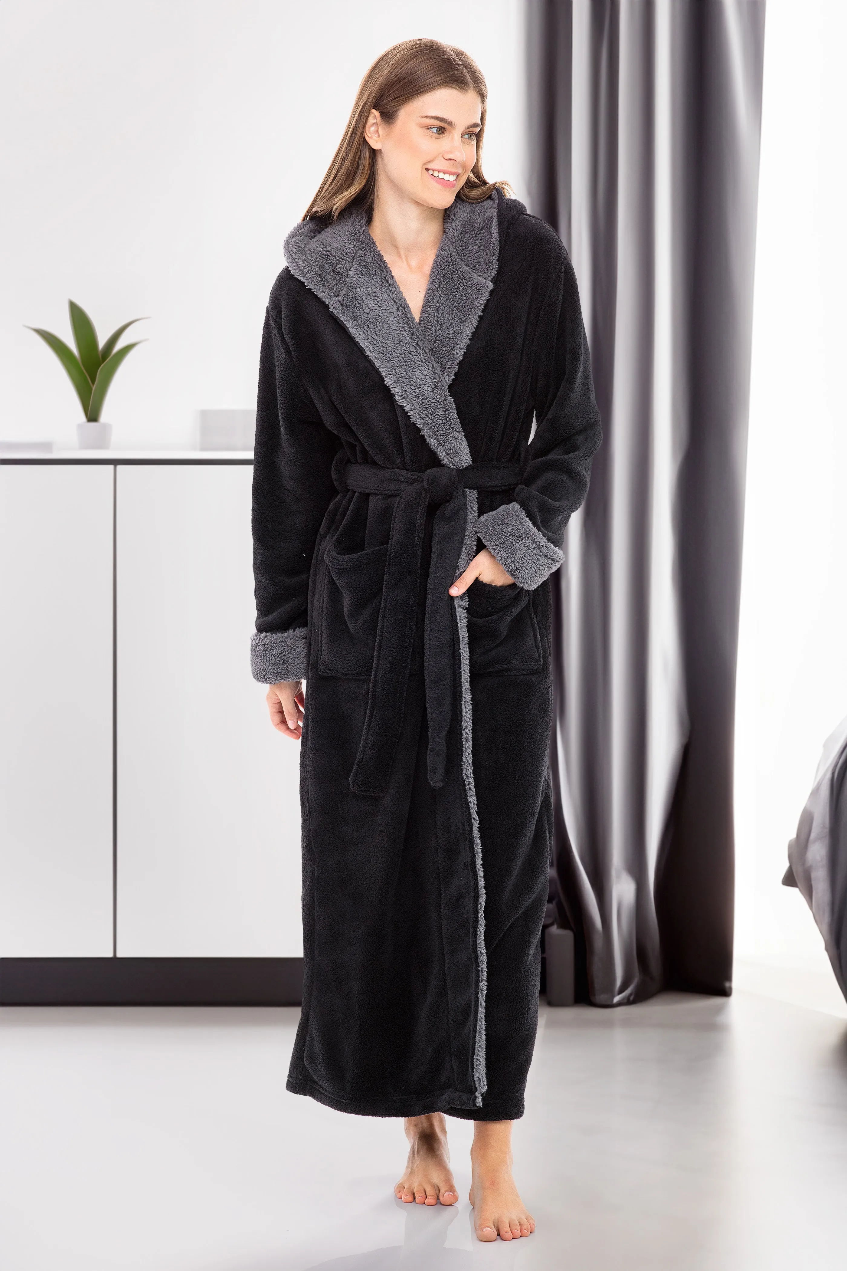 Women's Warm Fleece Sherpa Robe with Hood, Long Plush Hoodie Sherpa Bathrobe